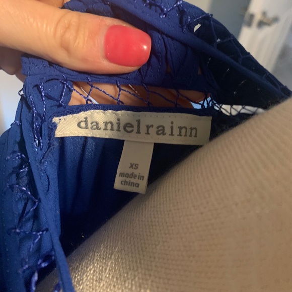 Daniel Rainn top - Picture 2 of 2